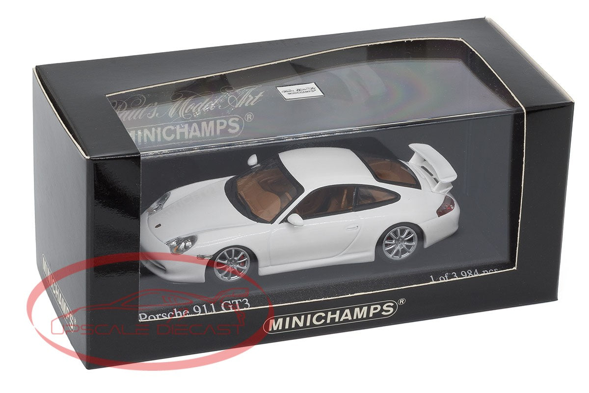 Minichamps 1:43 White Porsche 911 GT3 996 image 2