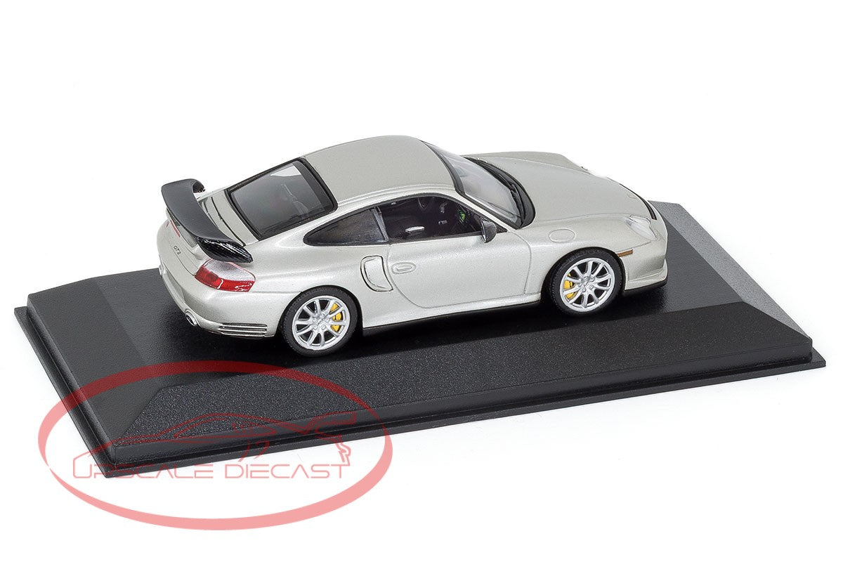 Minichamps / Porsche Dealer Packaging 1:43 Porsche 911 GT2 Silver 996 image 1