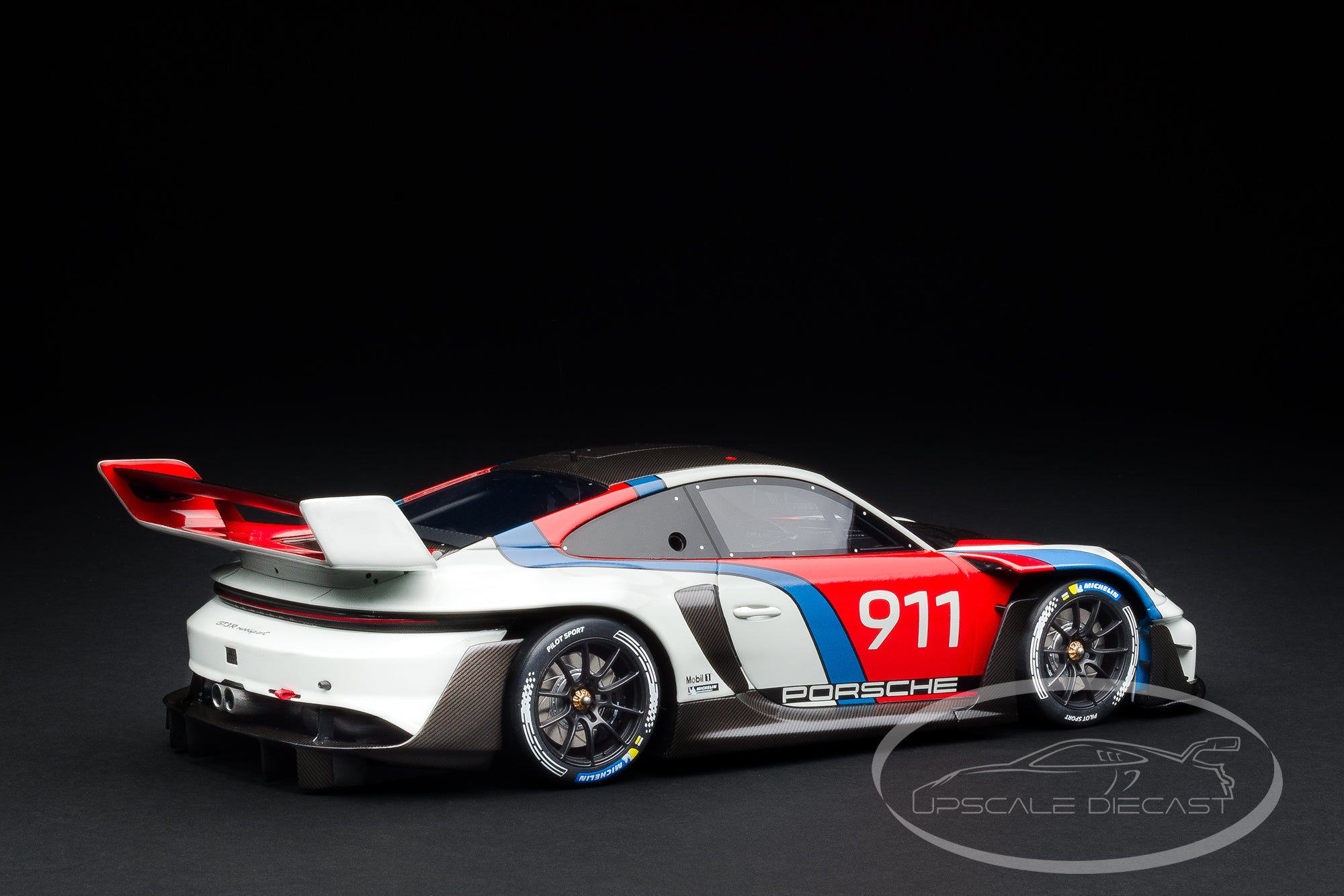 GT-Spirit 1:18 Porsche 911 (992) GT3 R Rennsport #911