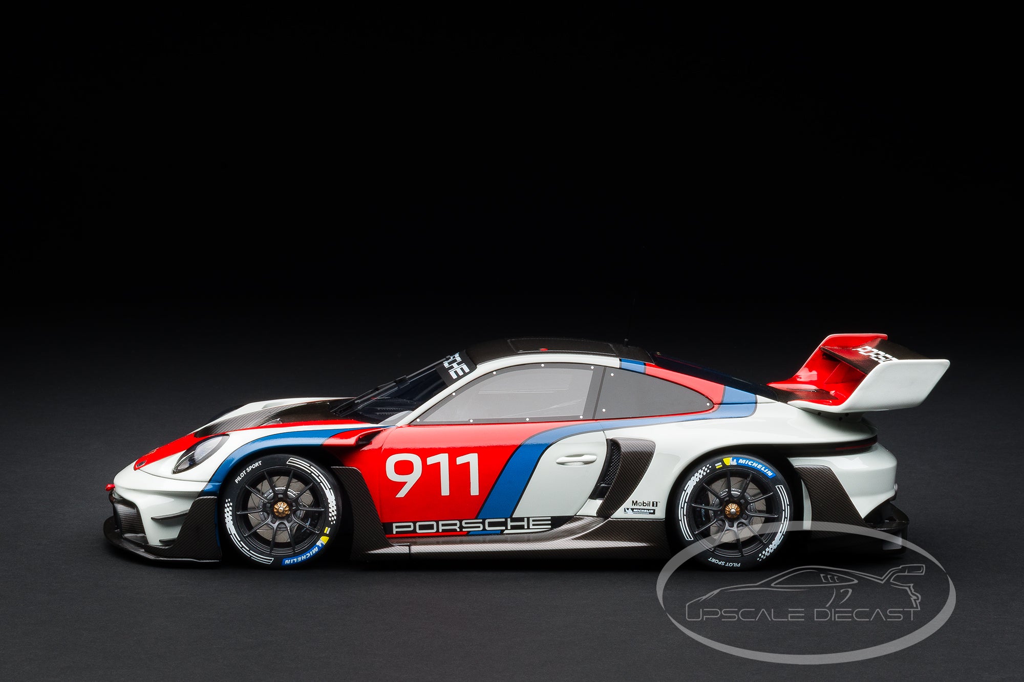GT-Spirit 1:18 Porsche 911 (992) GT3 R Rennsport #911