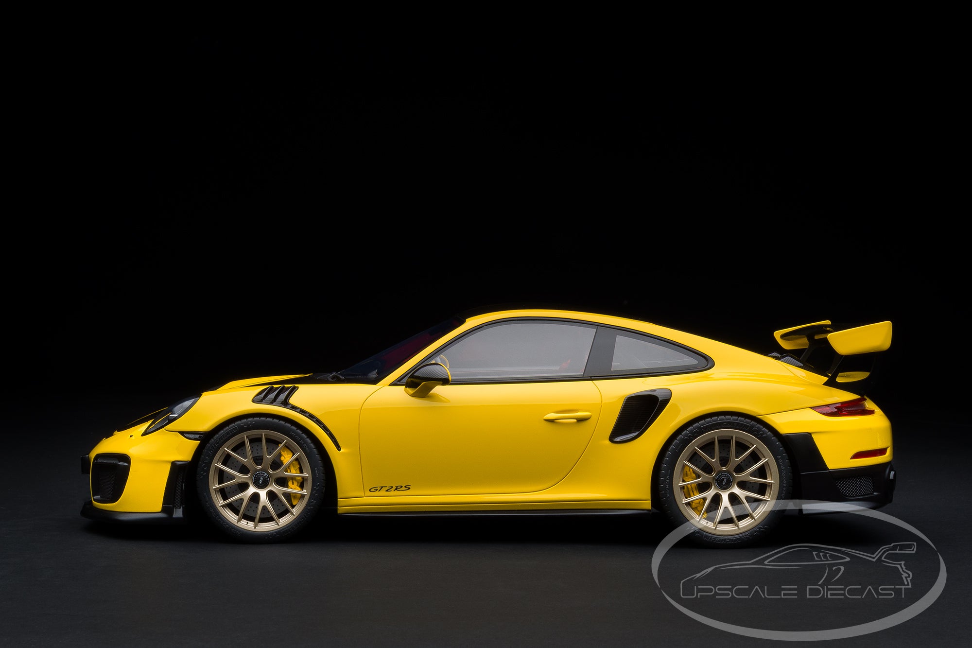 GT Spirit 1:12 Porsche 911 GT2 RS 991.2 Yellow Black Gold Rims GT535B