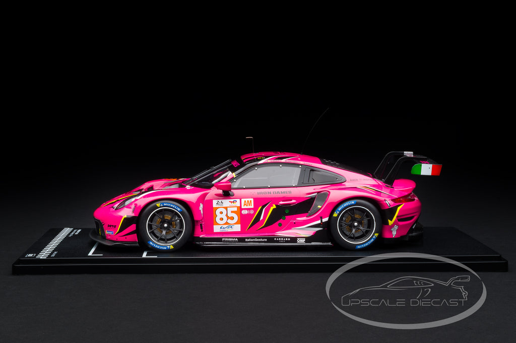 IXO 1:18 Porsche 911 RSR No.85 Iron Dames 24h Le Mans 2023 Bovy Gatting Frey