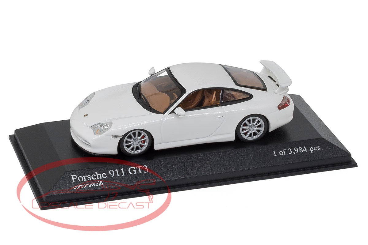 Minichamps 1:43 White Porsche 911 GT3 996 Scale Model