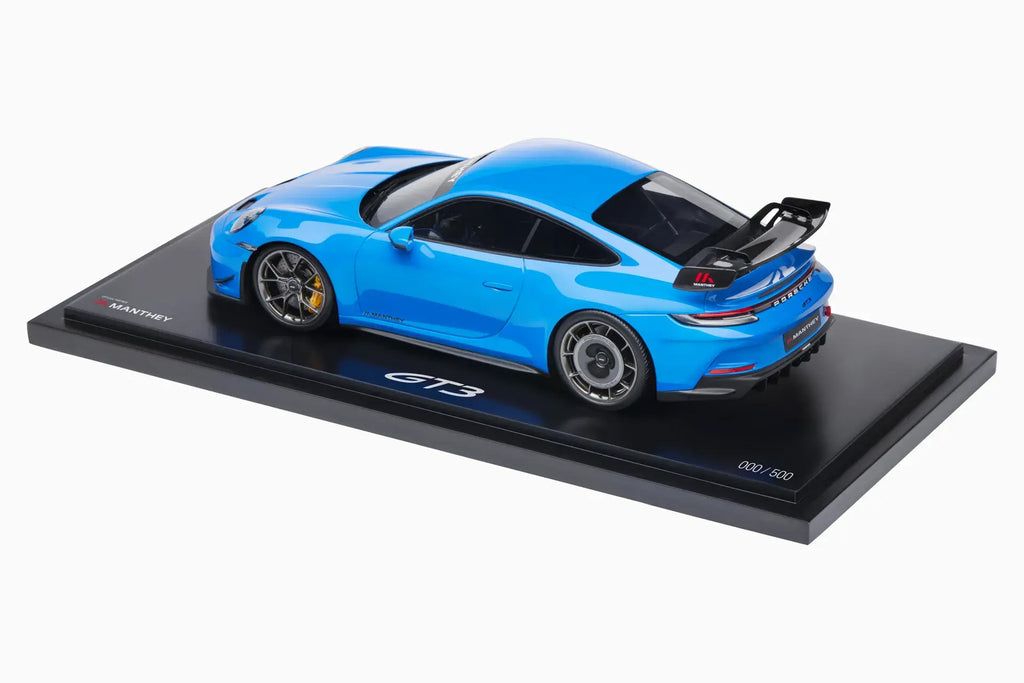 Spark 1:18 Porsche 911 992 GT3 Manthey Kit Shark Blue