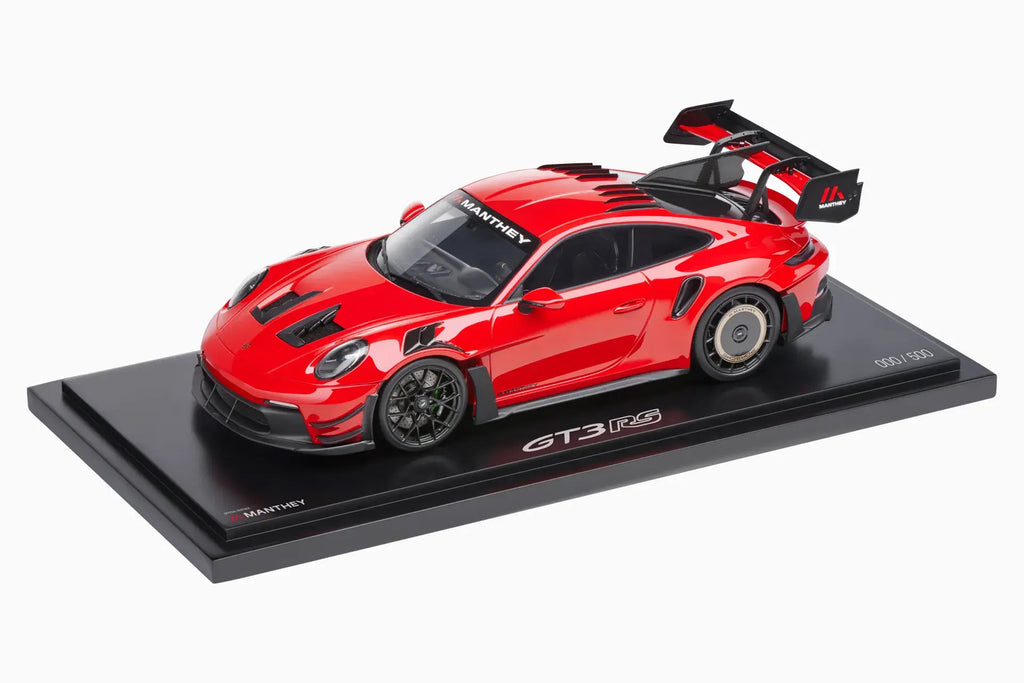 Spark 1:18 Porsche 911 992 GT3 RS Manthey Guards Red