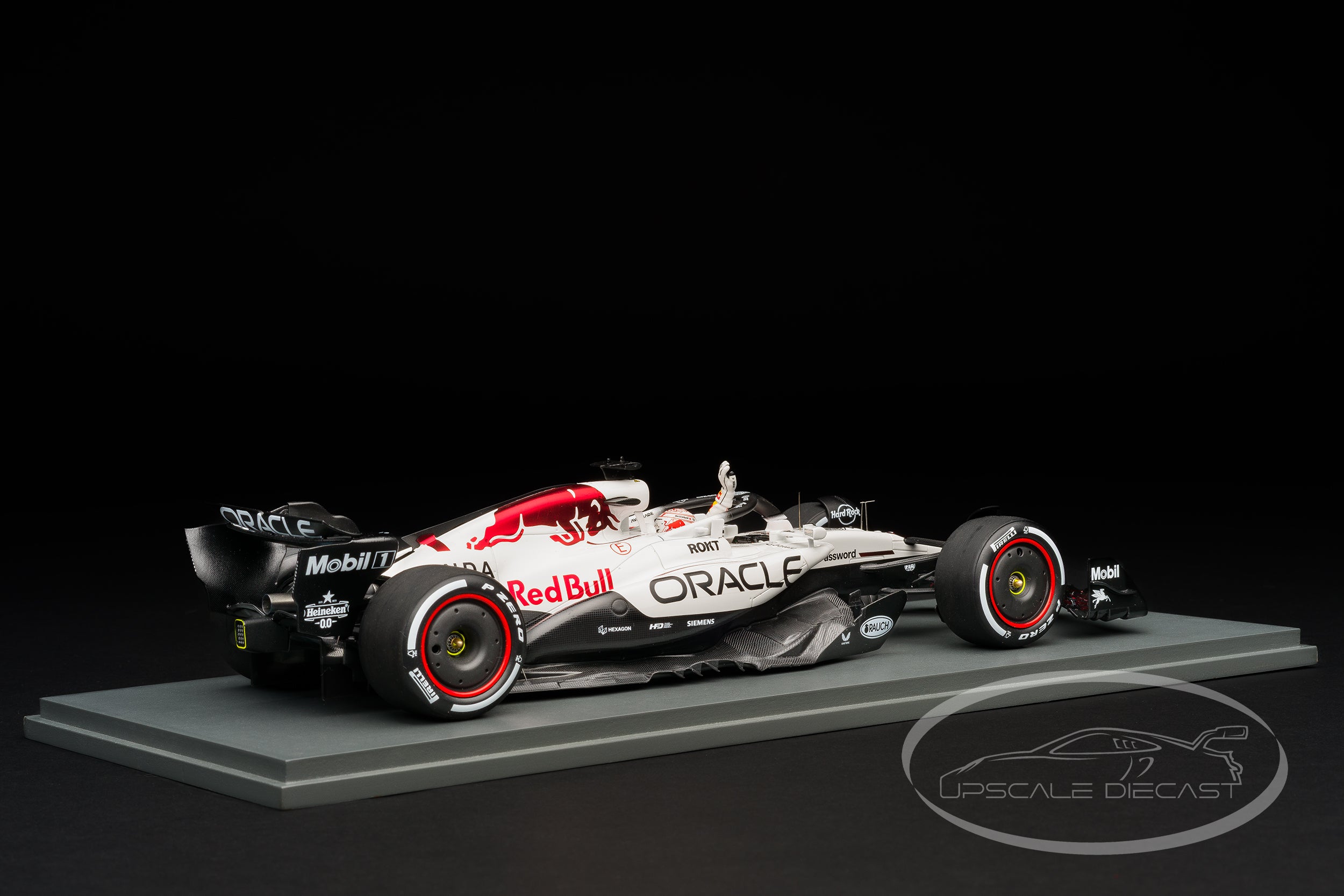 Spark 1:18 Red Bull Racing RB21 Japan GP Winner 2025 Max Verstappen