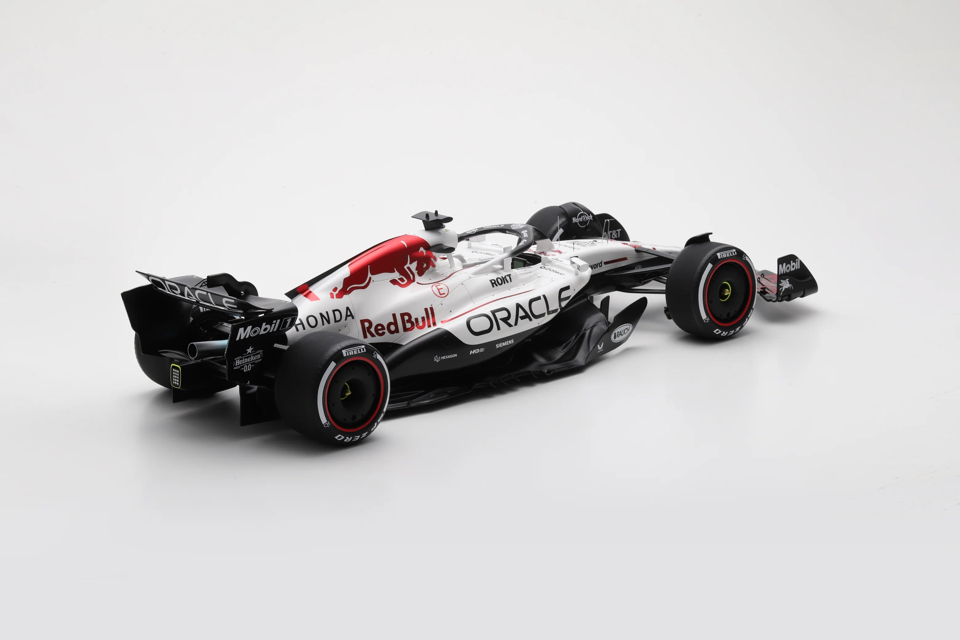 Spark 1:8 Red Bull Racing RB21 Japan GP Winner 2025 Max Verstappen