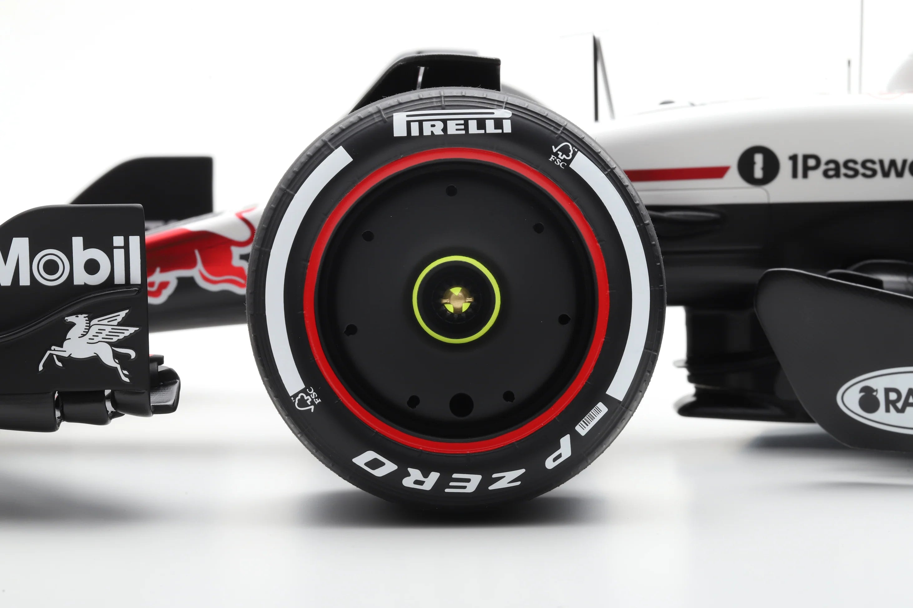 Spark 1:8 Red Bull Racing RB21 Japan GP Winner 2025 Max Verstappen