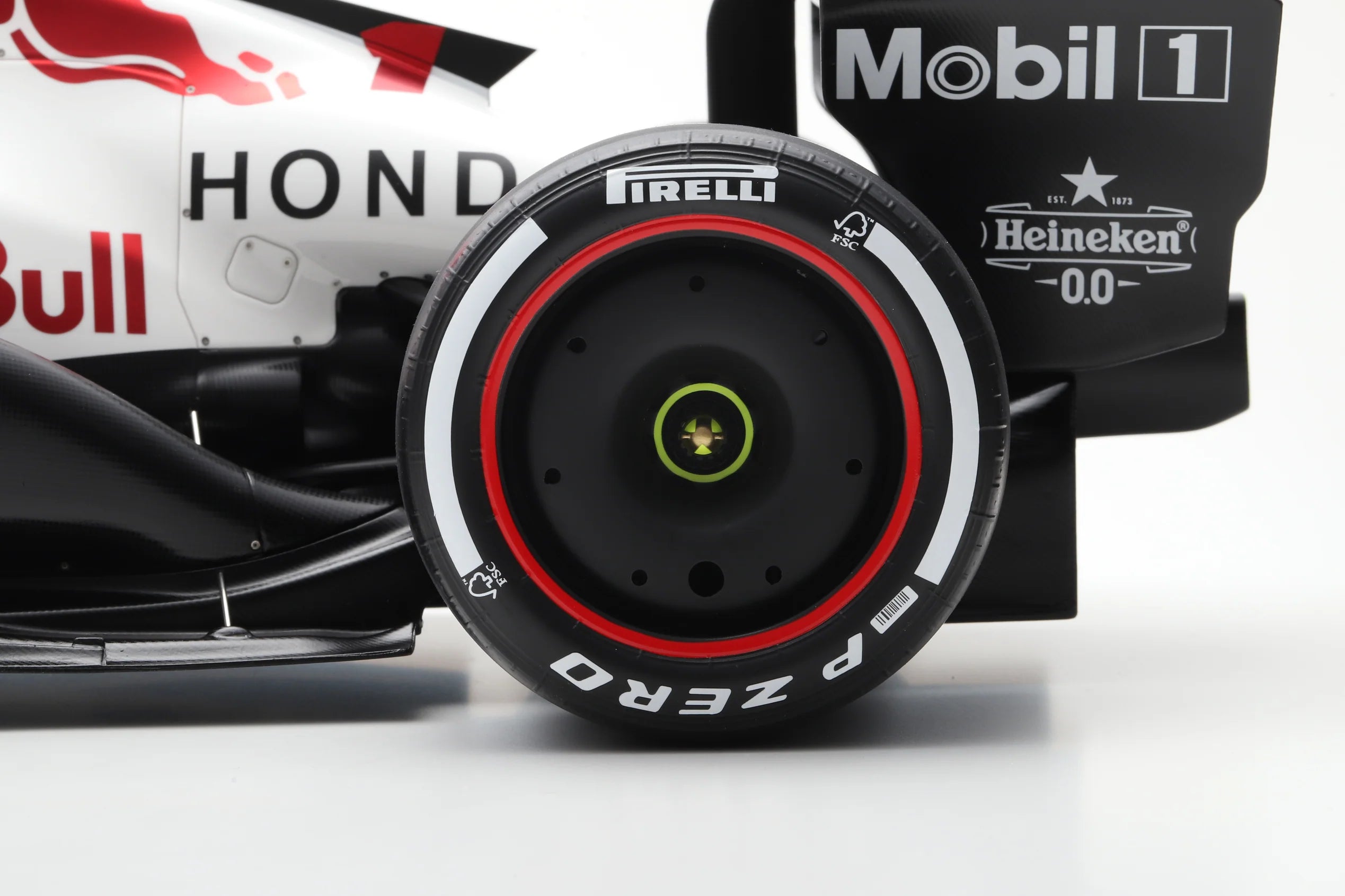 Spark 1:8 Red Bull Racing RB21 Japan GP Winner 2025 Max Verstappen