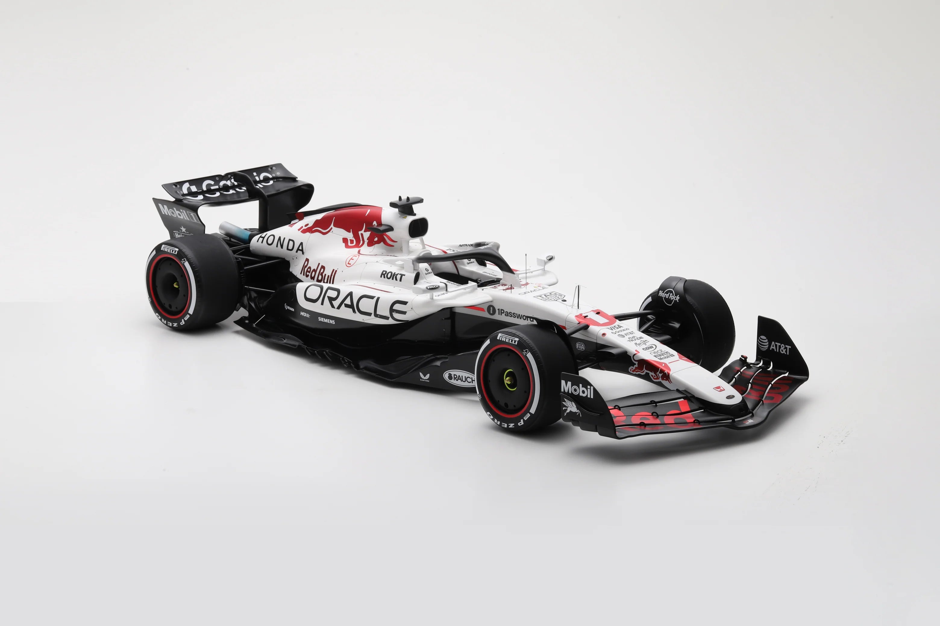 Spark 1:8 Red Bull Racing RB21 Japan GP Winner 2025 Max Verstappen