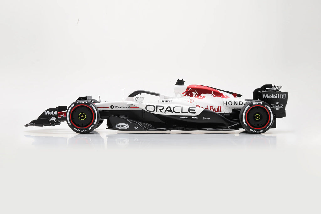 Spark 1:8 Red Bull Racing RB21 Japan GP Winner 2025 Max Verstappen