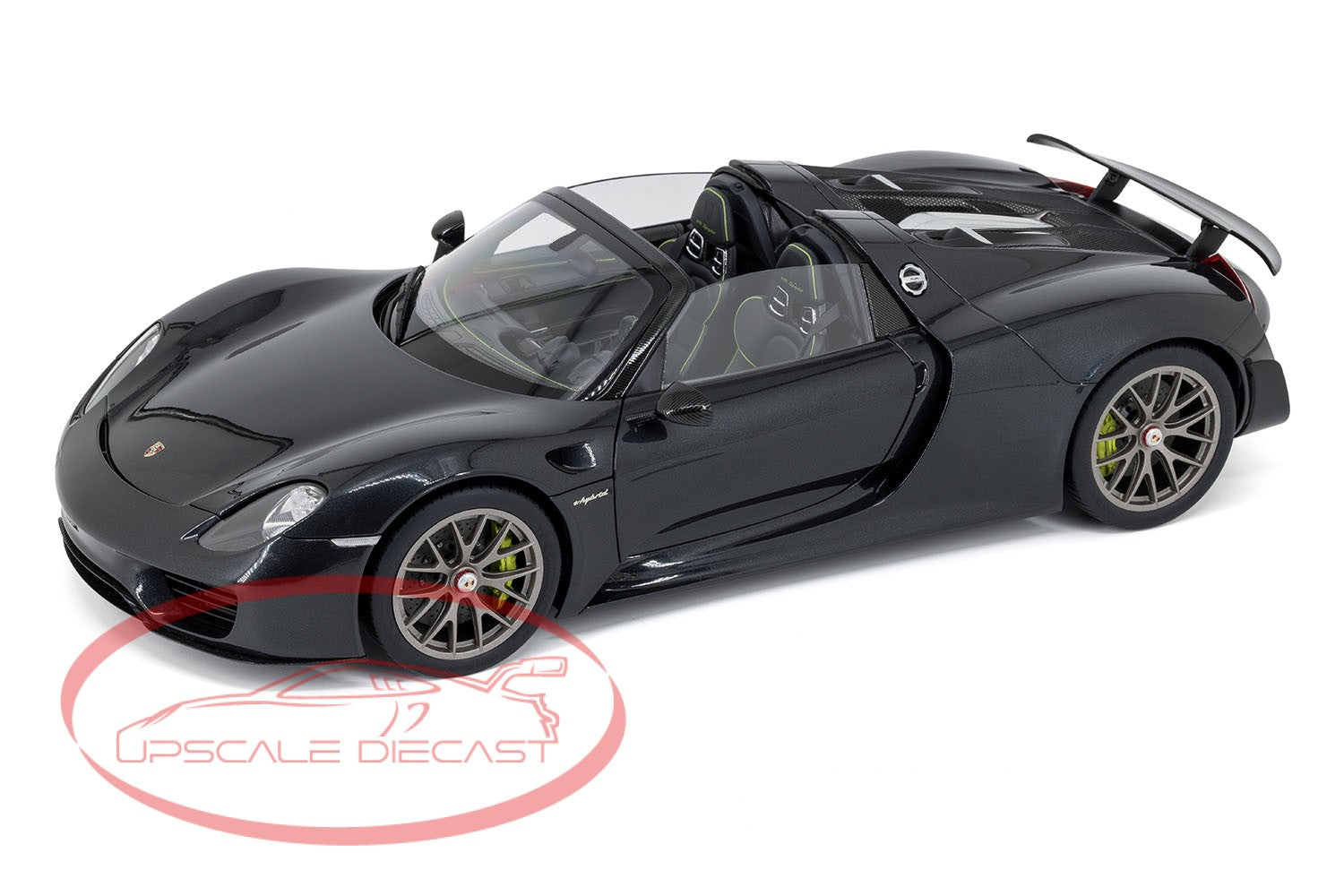 AUTOart 1:12 Porsche Black 918 Spyder image 3