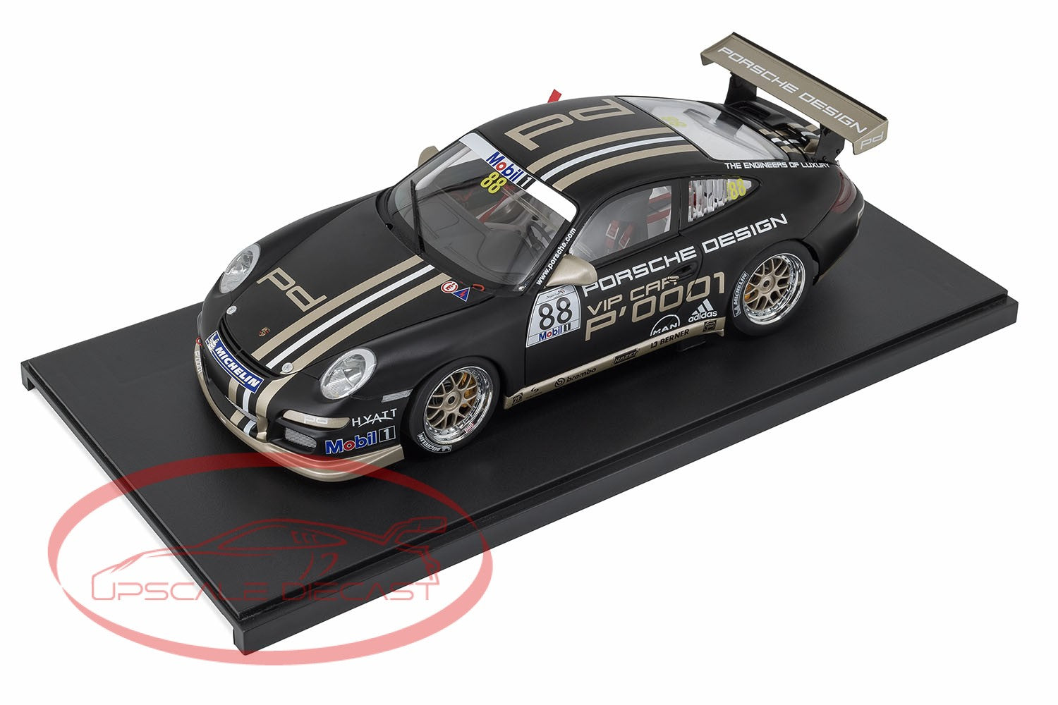 AUTOart 1:18 Porsche 997 GT3 Cup Porsche Design Livery image 2