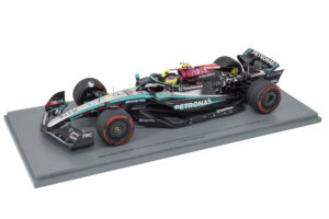 Spark 1:18 Mercedes AMG Formula One #44 Hamilton